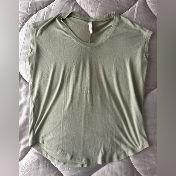 Athleta XS cap-sleeve round neck loose fit tee sage green - Picture 3 of 10